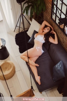 Escort Nichole Daylinn