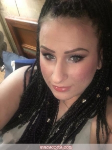 Escort Idalia Faberge